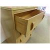 Image 6 : Dresser 4 Drawer 46'' x 32'' x 18'' 