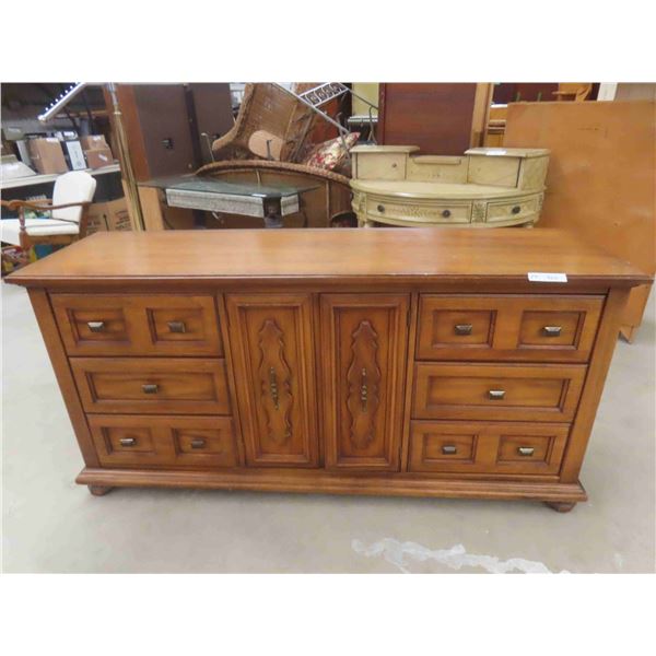 Dresser 31'' x 64'' x 19'' 