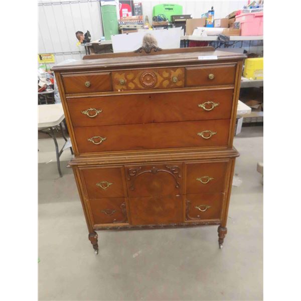 Antique Wood Dresser 53'' x 38'' x 19'' 
