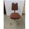 Image 1 : Rolling Swivel Office Chair 