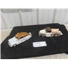Image 1 : 2 Diecast 1:24 Vehicles with Window Cab Cooler 