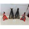 Image 1 : 4 Jack Stands (1) 3 1/2 Ton , 2 Larger, 1 Smaller 