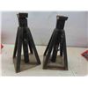 Image 2 : 4 Jack Stands (1) 3 1/2 Ton , 2 Larger, 1 Smaller 