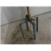 Image 9 : Yard Tools : Pitch Fork, Axe, Cultivator & More 