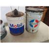 Image 4 : 4 Oil/Grease Pails : 2 White Rose 35lbs + 25lbs 