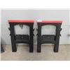 Image 1 : 2 Plastic Folding Sawhorses 
