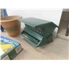 Image 3 : Bird Feeder, Plates, Planter & More 