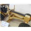 Image 3 : John Deere Model 772B Ertl Road Grader 22'' 
