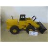 Image 1 : 1970s Tonka Model XMB975 21'' Front End Loader 