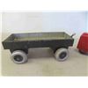 Image 3 : 11'' Pressed Metal Diesel Locomotive Tin 4 Wheel