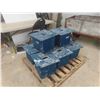 Image 1 : Pallet of 8 Wood Stepper Lifts 12 1/2'' x 16'' x 16'' 