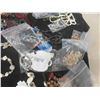 Image 2 : Costume/Fashion Jewelery: Necklace, Bracelets, 