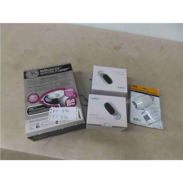 A.R. Transmission Hub 2.4GHZ Digital Wireless , 2 Reolink 