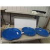 Image 1 : 3 Pelican 25'' Diameter Snow Slide Discs 