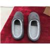 Image 2 : 1 Pair of Mens Slippers Size 9/10