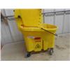 Image 1 : Rubbermaid Commercial Rolling Mop Bucket with 