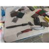 Image 9 : Scrapers, Utility Knives, Sanding Spounges, 
