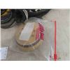 Image 3 : Dewalt Orbital Power Sander , Craftsman Mouse