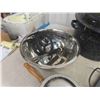Image 5 : Pressure Pot, Meat Grinder, Canner, 