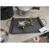 Image 7 : Pressure Pot, Meat Grinder, Canner, 