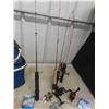 Image 3 : 4 Ice Fishing Rods & Reels , Line in Blue 