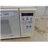 Image 3 : Citizen Small Microwave Barely Used 