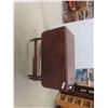Image 1 : Walnut Gate Leg Table (Ext. Size) 29'' x 36'' x 54'' 