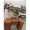 Image 1 : Antique Vanity Dresser 27'' x 45'' x 18'' Plus Mirror 