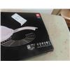 Image 2 : Zwilling Stir Fry Pan/Wok 13'' - New or Store Return 
