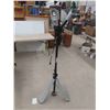 Image 1 : Porter Cable Halogen Light on Stand