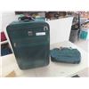 Image 1 : Distincts Suitcase & Hang Bag 