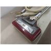 Image 2 : Tris Vacuum Cleaner 