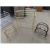 Image 1 : 2 Magazine Racks, Quilts Stand 