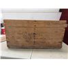 Image 10 : Wood Crate with Lid 27'' x 12'' x 14'' H , 2 Eatons 