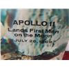 Image 2 : Vari Vue Lenticular 3D Apollo 11 Lands First Men 