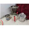 Image 2 : Vintage Kitchen Tools : Sifters, Juicer, Knives, Rolling