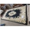 Image 1 : Area Rug 64'' x 36'' 