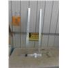 Image 1 : 2 Drywall T Square , 1 with Adjustable Angle, 