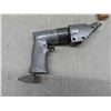 Image 5 : Tools : Hammers, Torch, Flashlight, Air Nibbler, 