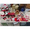Image 1 : Christmas Décor: Wooden Manager, Santa Figurines, 