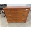 Image 1 : Maple Dresser 3 Drawers 32'' x 40'' x 