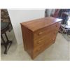 Image 2 : Maple Dresser 3 Drawers 32'' x 40'' x 