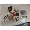 Image 1 : Oldsmobile Derby Ashtray, Bow Ties, Timer, Knives,