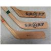 Image 3 : 7 Mini Hockey Sticks , Bobbly Hull Autograph