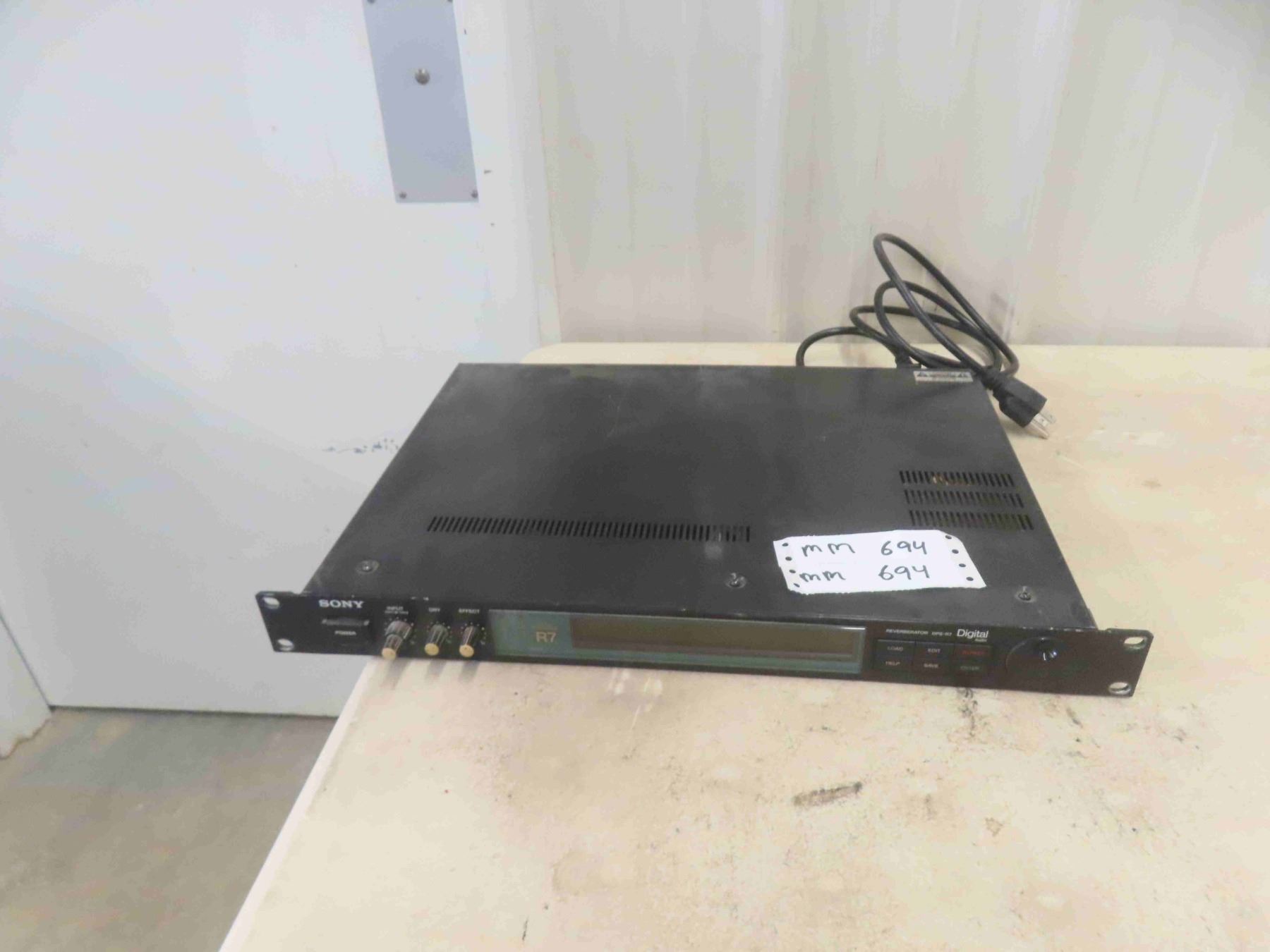 Sony DPS R7 Digital Audio