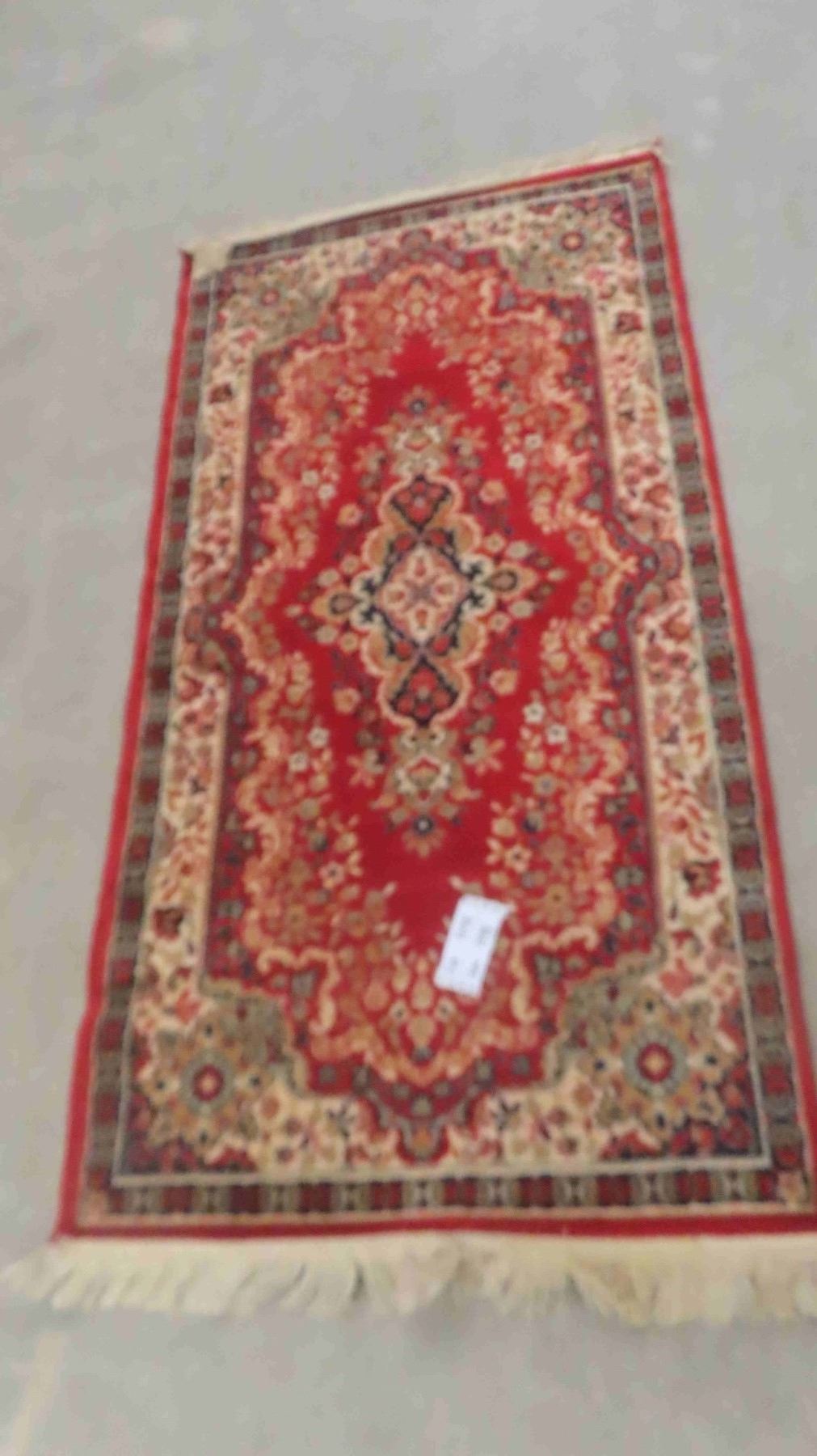 Area Rug 33'' x 62'' Red/Beige