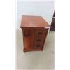 Image 1 : Oak Stand 24'' x 23'' x 18'' 