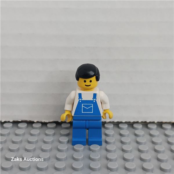 Overalls Blue with Pocket, Blue Legs, Black Male Hair Minifigure
