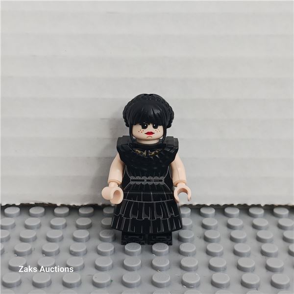 Wednesday Addams, Dress Minifigure