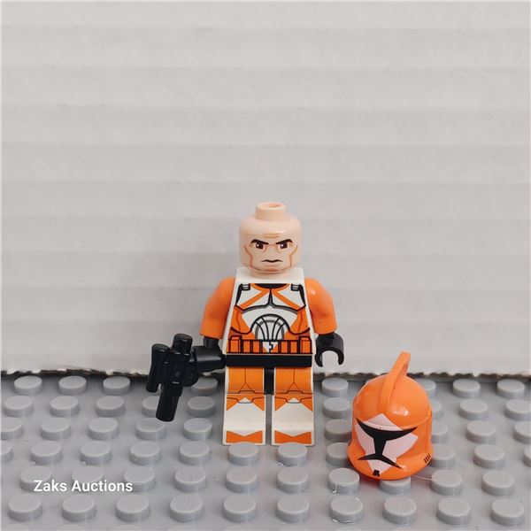 Clone Bomb Squad Trooper (Phase 1) - Large Eyes Minifigure